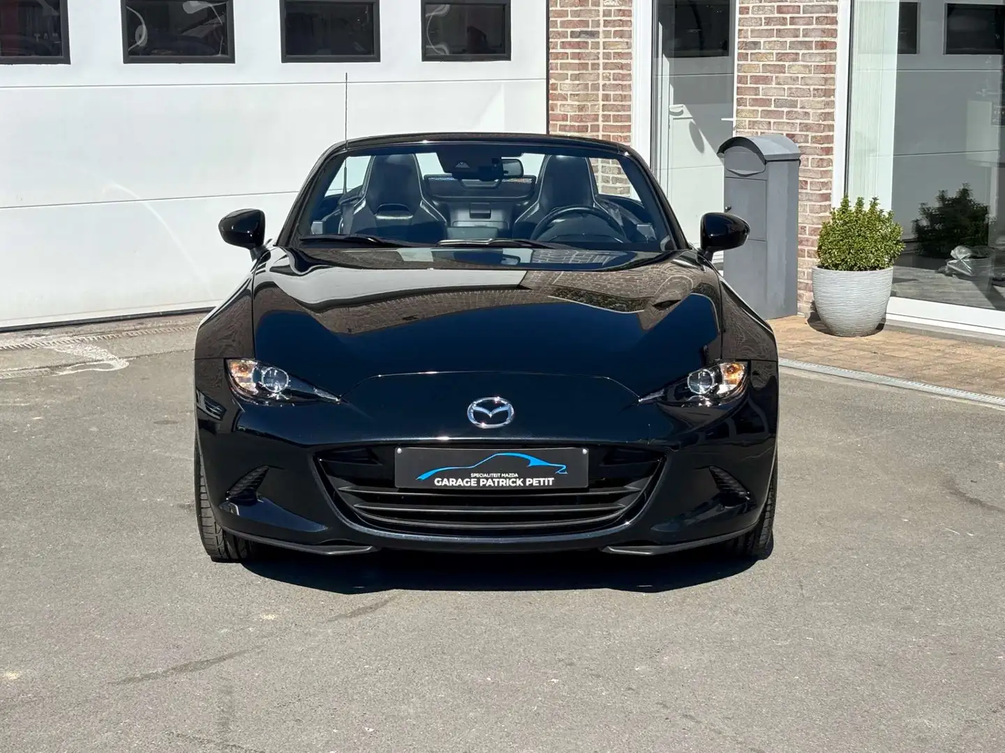 Mazda MX-5 2.0 ND Sport / Recaro / Bilstein / 11000km Černá - 2