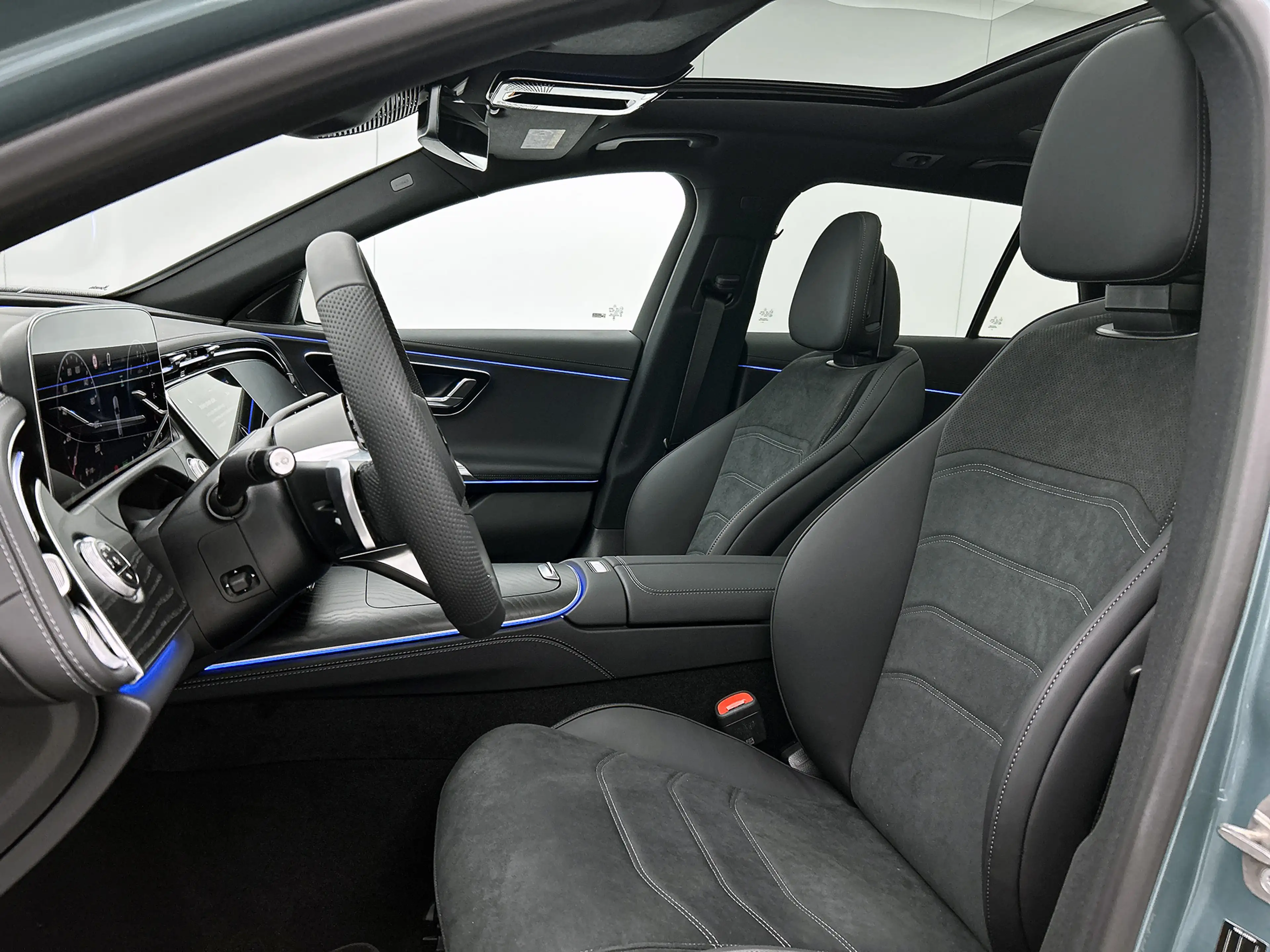 Mercedes-Benz E 300 Estate e Business Solution AMG | Winterpakket | Ni — photo 4