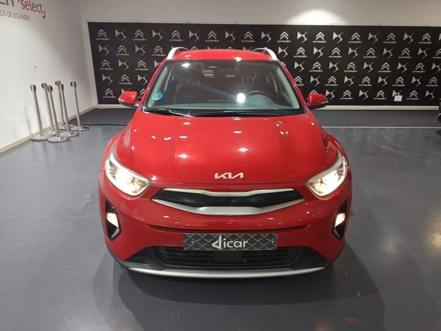 Kia Stonic Berlina Manual de 5 Puertas Rojo - 1