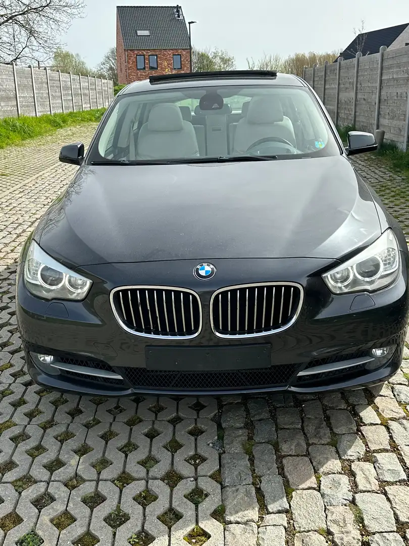 BMW 535 dA GT crna - 1