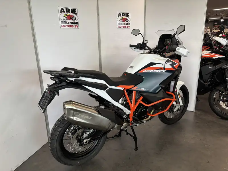 KTM 1390 Super Adventure - foto 6