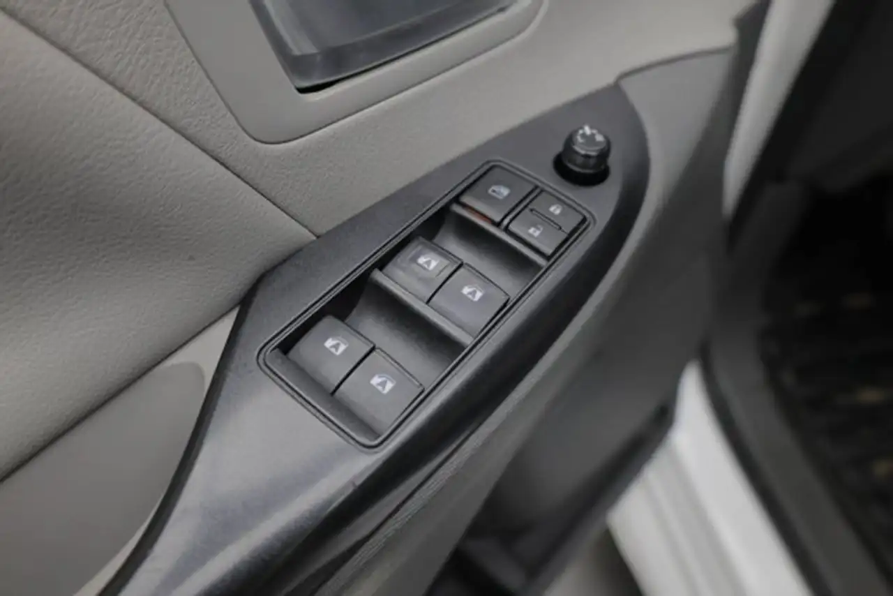 Toyota Sienna снимка Toyota Sienna