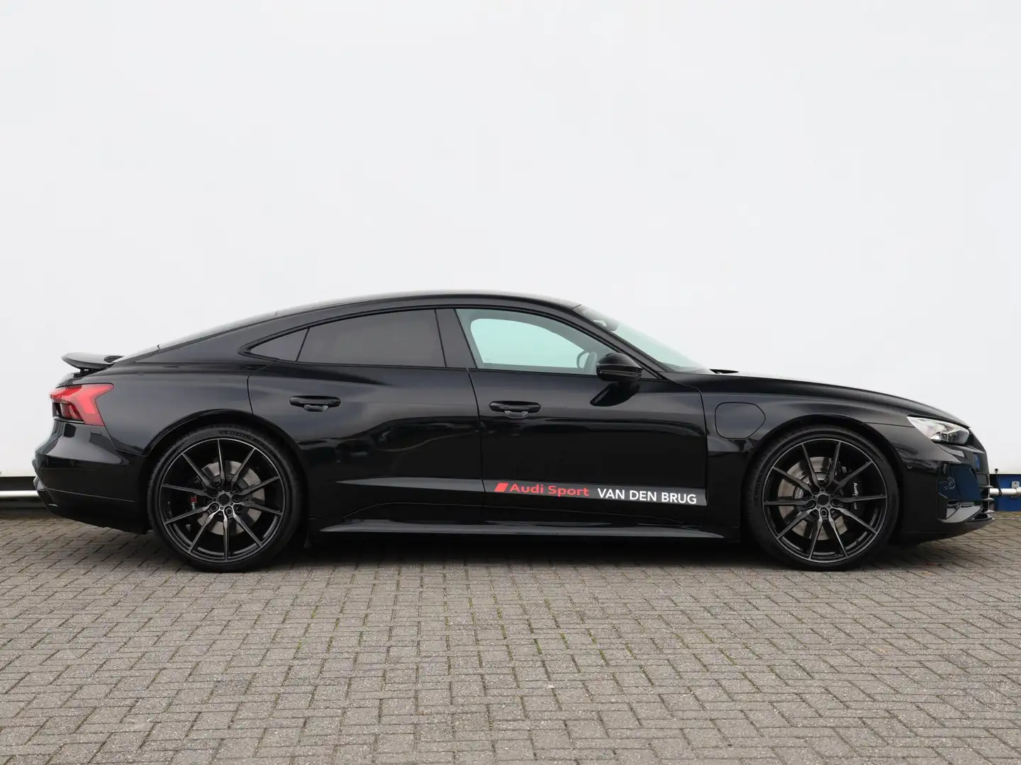 Audi e-tron GT 476pk | 95Kwh | Vierwielbesturing | Luchtvering | Zwart - 2