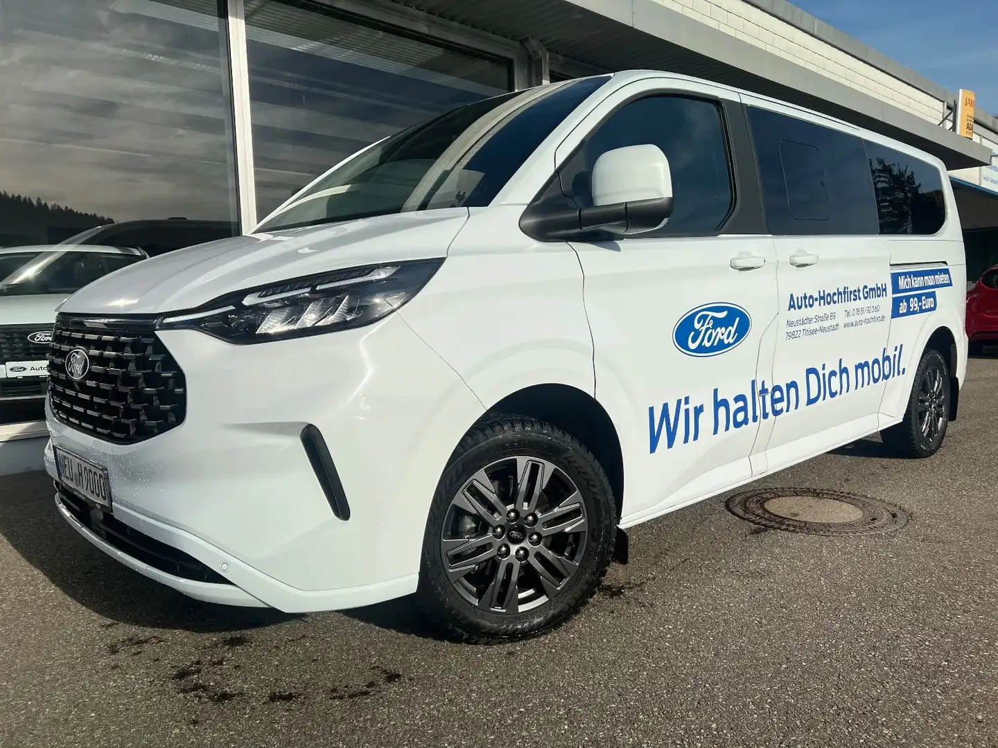 Ford Tourneo Custom 320 L2 Titanium 2.0 Aut. 125KW Weiß - 1