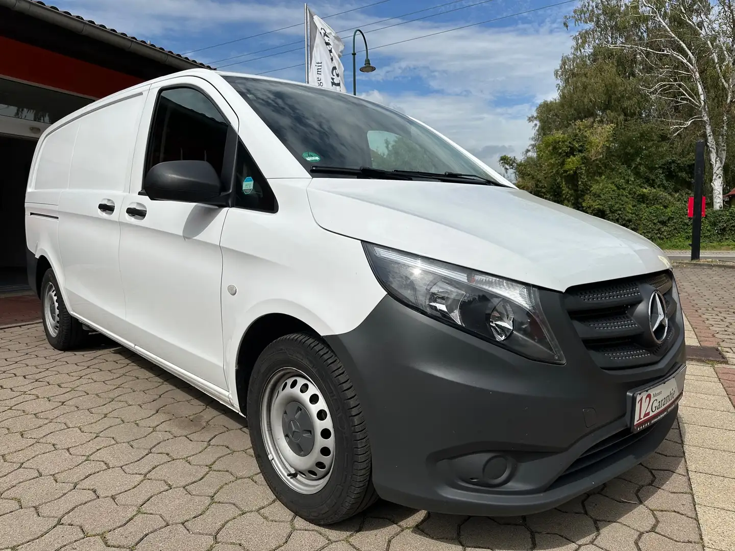 Mercedes-Benz Vito 116 CDI lang  * Klima * AHK * Standheizung * Weiß - 1