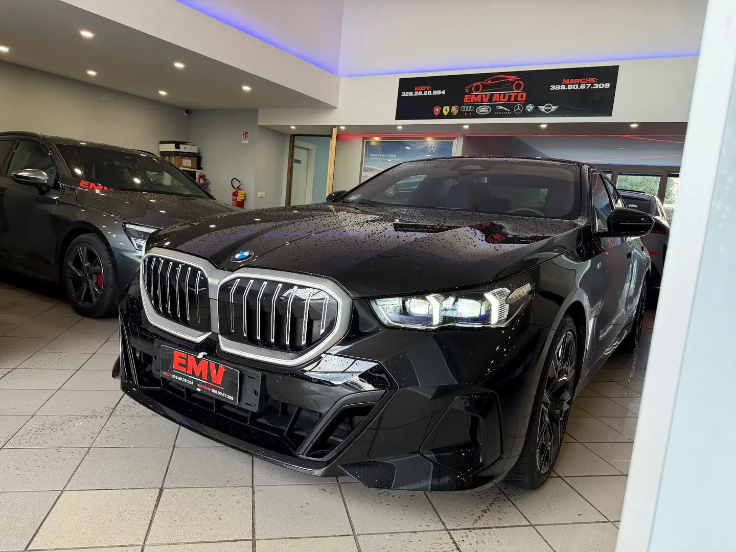 BMW 520 520d 48V sDrive Msport Pro Schwarz - 2