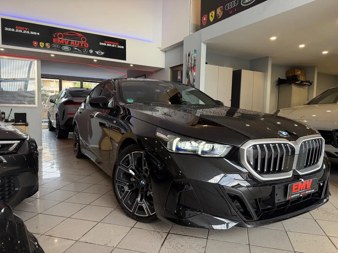 BMW 520 520d 48V sDrive Msport Pro Schwarz - 1