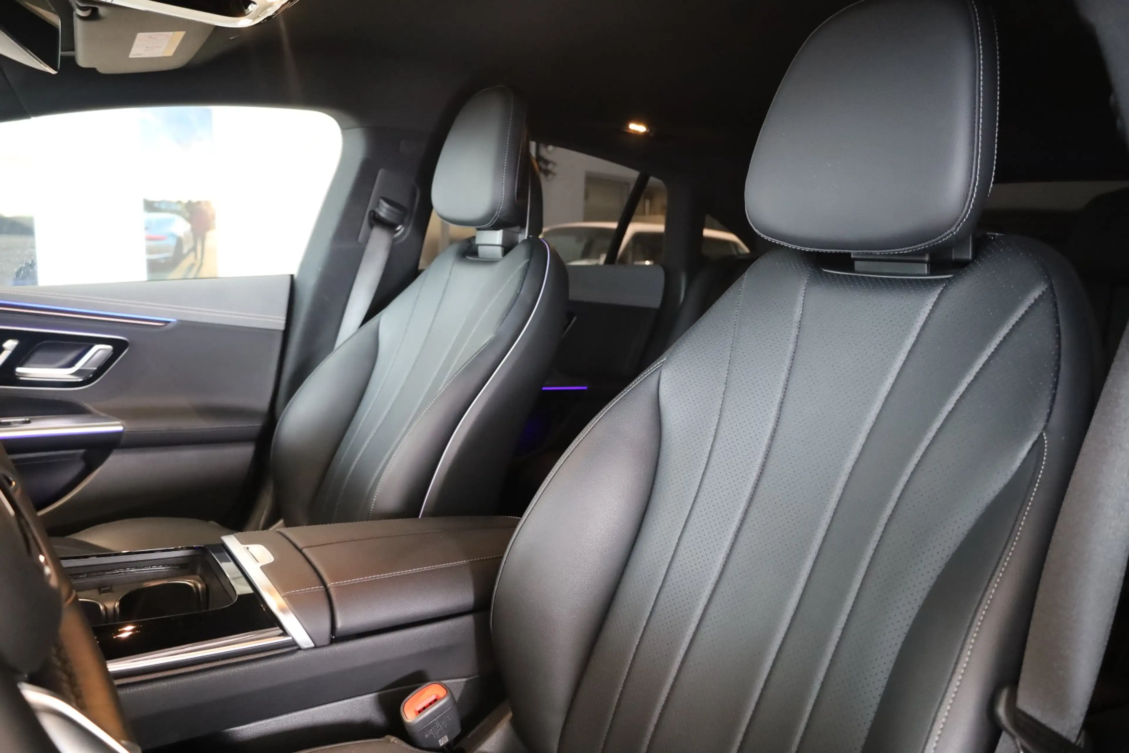 Mercedes-Benz EQE 350 + Servicepaket 5j — photo 17