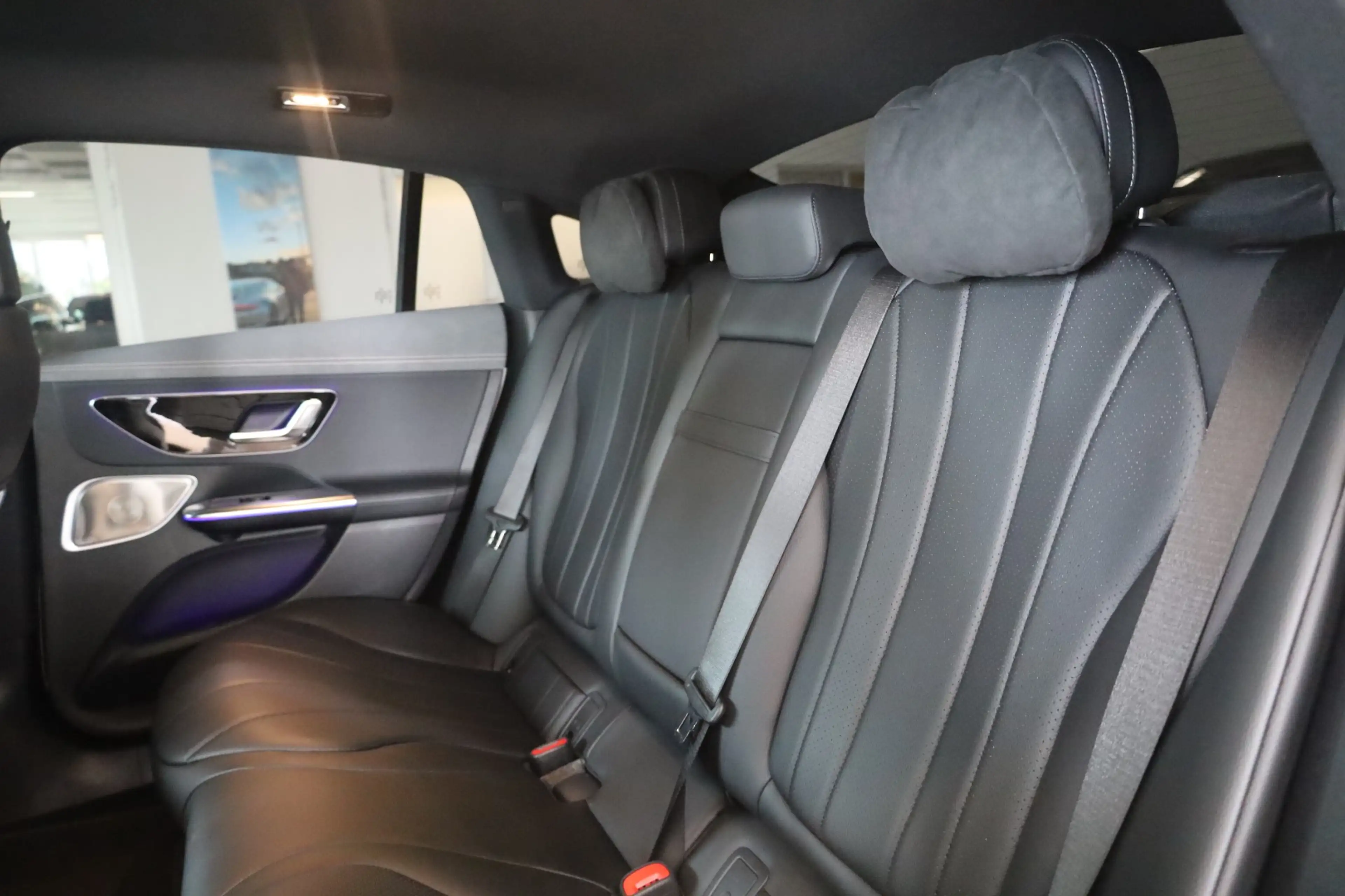 Mercedes-Benz EQE 350 + Servicepaket 5j — photo 22