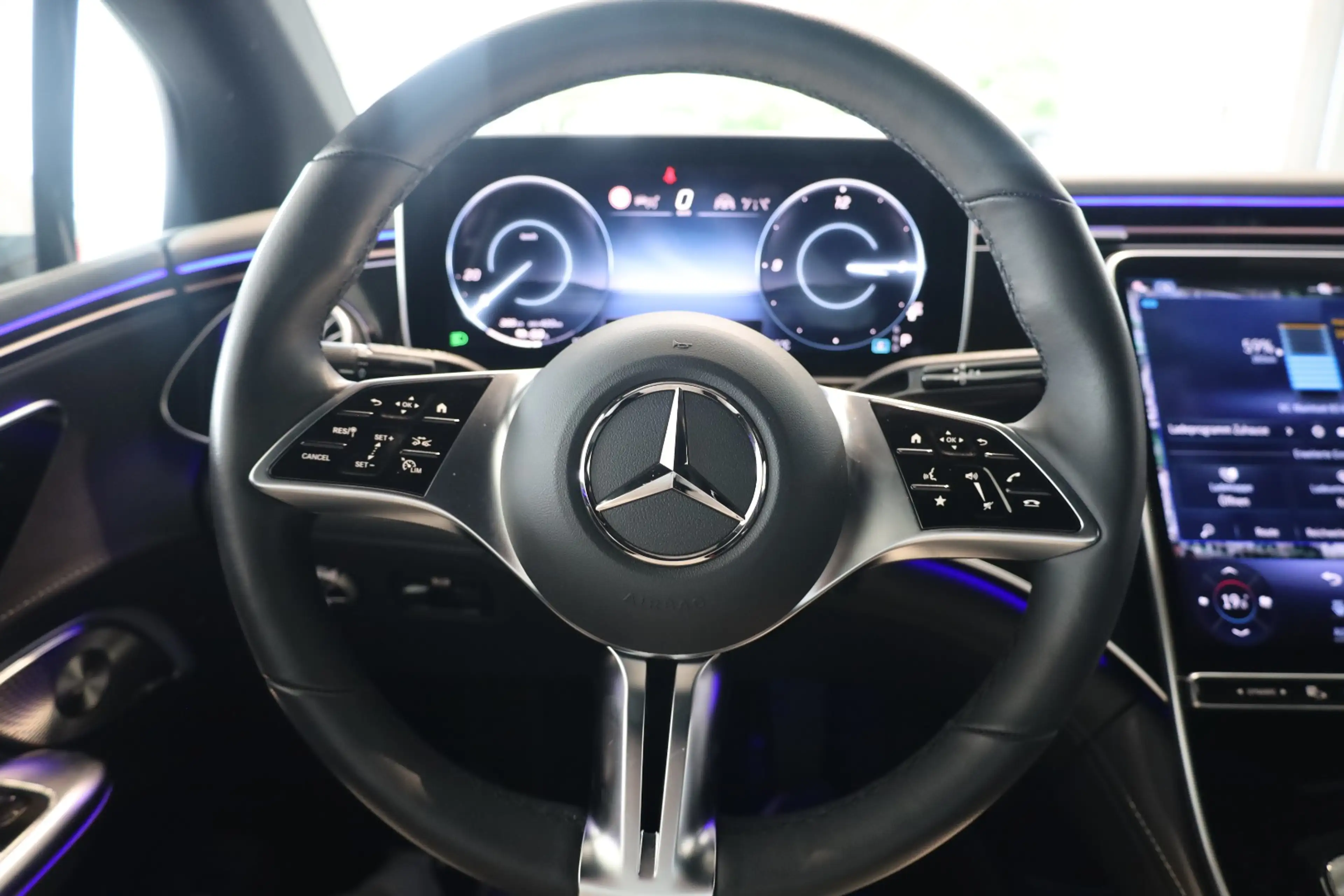 Mercedes-Benz EQE 350 + Servicepaket 5j — photo 31