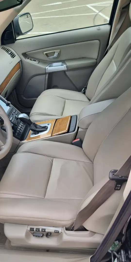 Volvo XC90 XC90 D5 Comfort Geartronic AWD Comfort Braun - 1