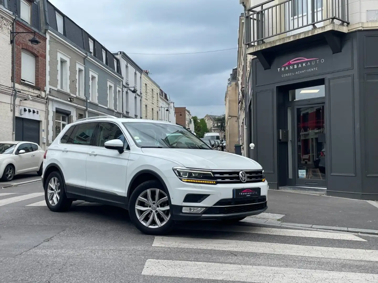 Volkswagen Tiguan 2.0 TDI 150 Carat / VIRTUAL COCKPIT / TOIT OUVRANT Blanc - 1