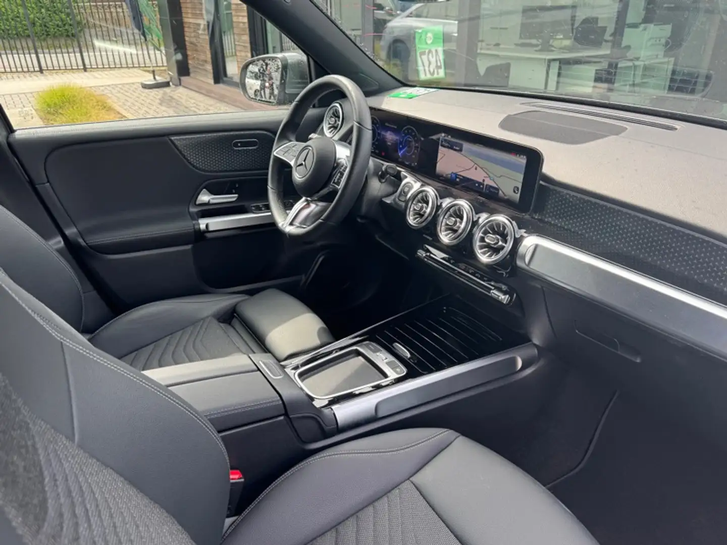 Mercedes-Benz EQB 250 250 + Business Line - 5 ans GARANTIE Gris - 2