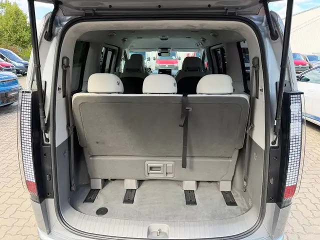Hyundai Staria view 6