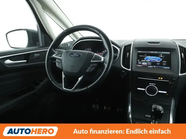 Ford S-Max view 13