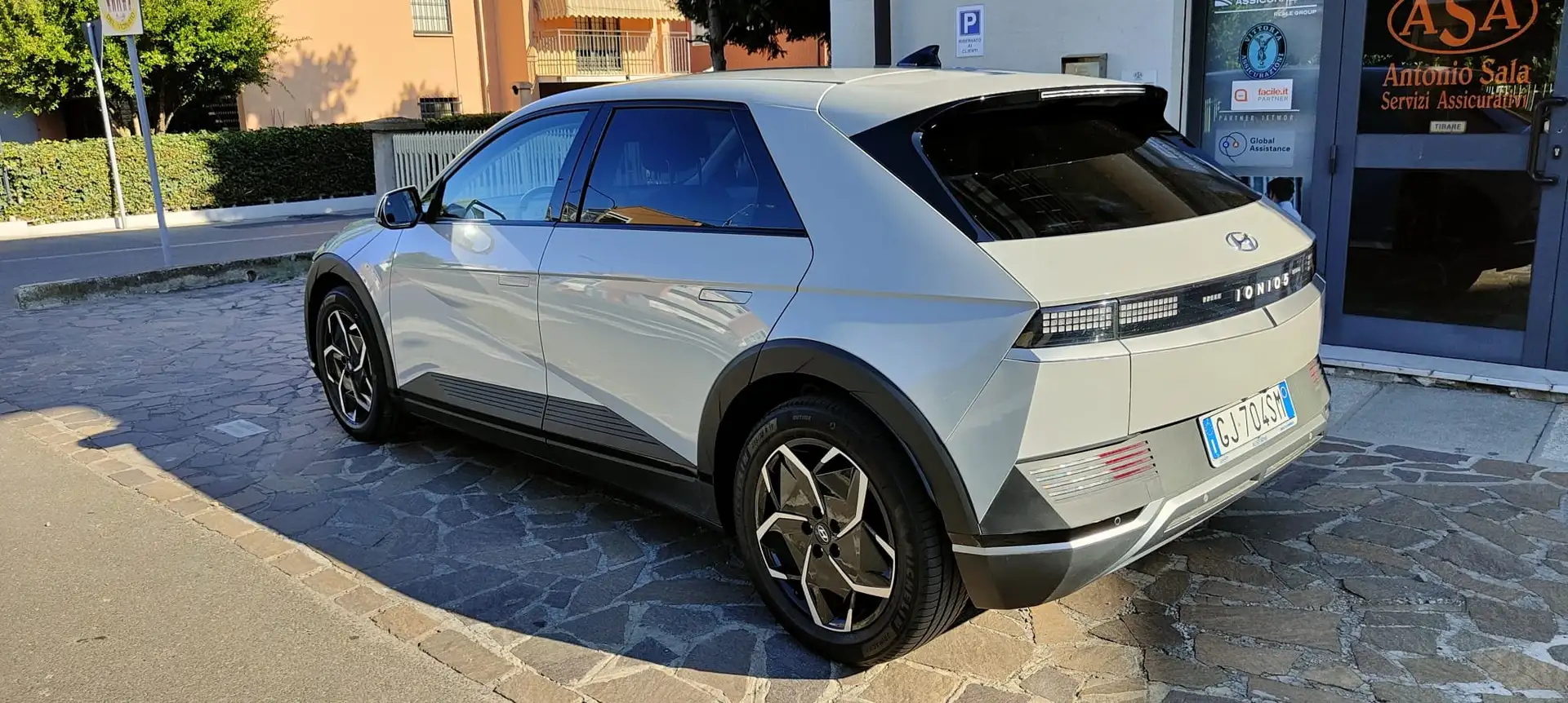 Hyundai IONIQ Ioniq 5 5 72,6 kWh Innovation rwd Béžová - 2