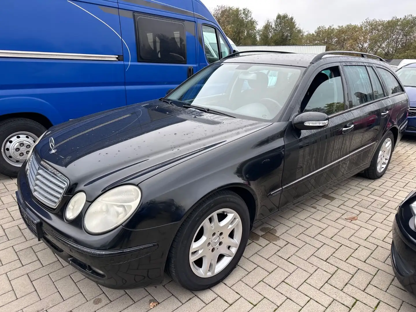 Mercedes-Benz E 220 CDI ELEGANCE Automatik Noir - 1