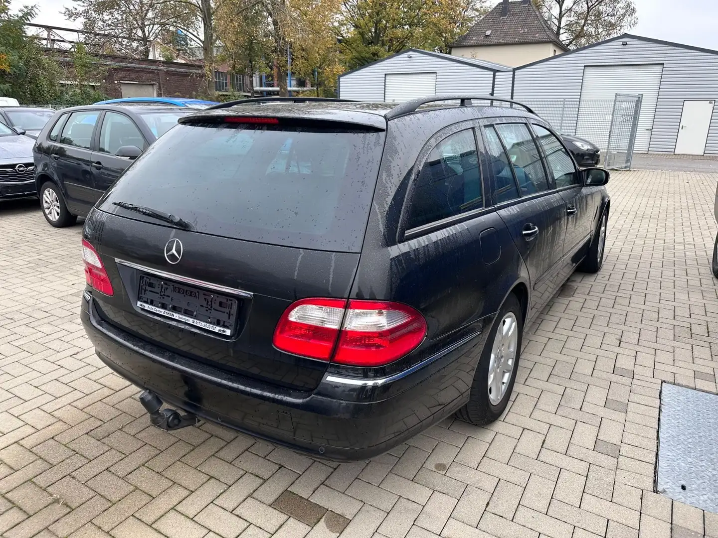 Mercedes-Benz E 220 CDI ELEGANCE Automatik Noir - 2