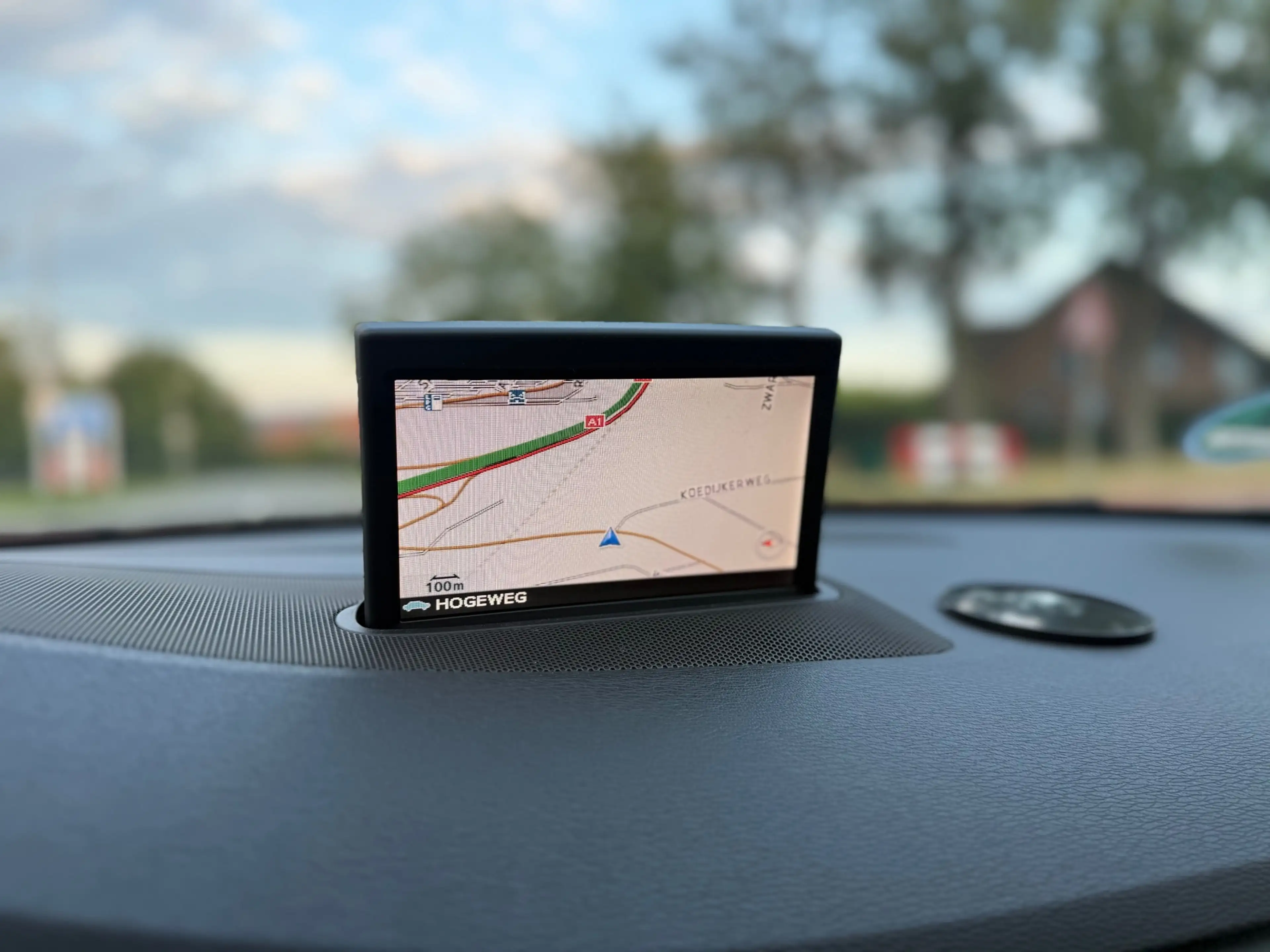 Volvo V70 2.0T R-Edition AUTOMAAT AIRCO CRUIS LEDER NAVI PDC — photo 14