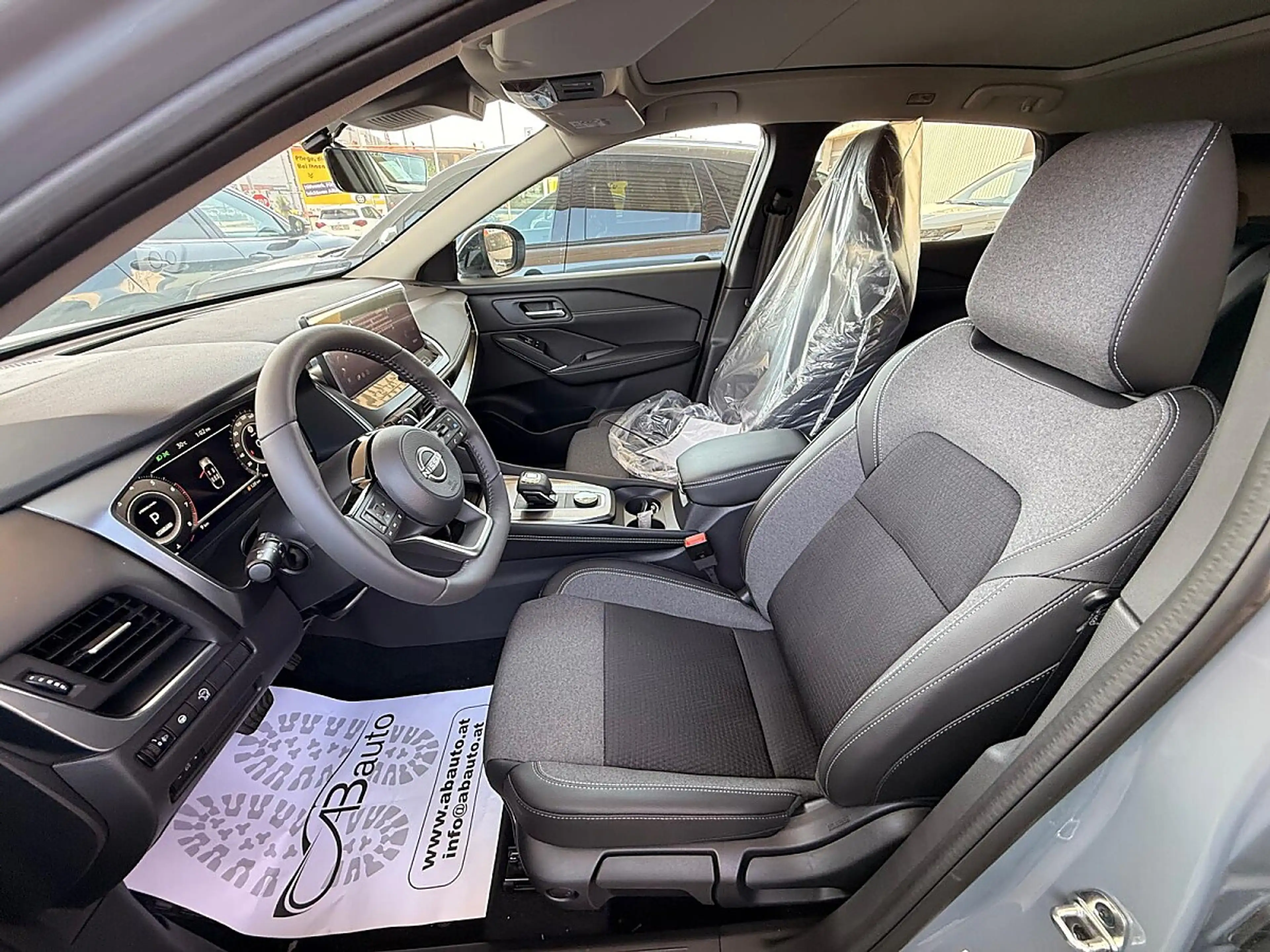 Nissan Qashqai 1,3 DIG-T MHEV 4x4 N-Connecta+ Xtronic — photo 9