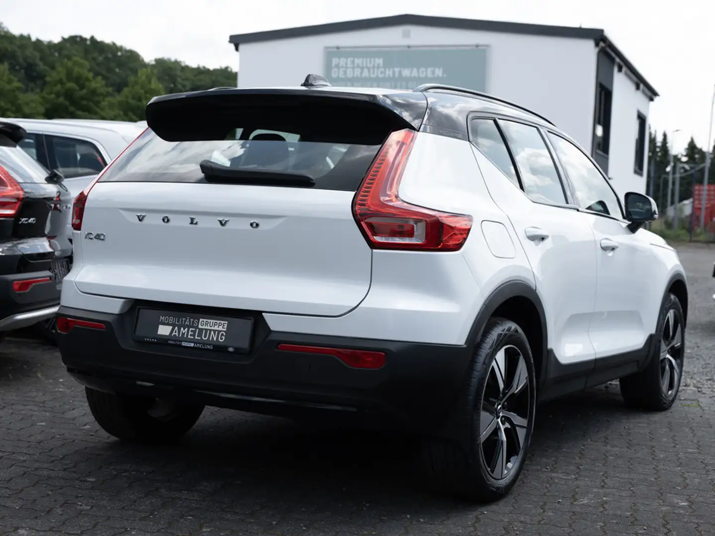 Volvo XC40 T5 Recharge R-Design ACC LED PANO 360° Weiß - 2