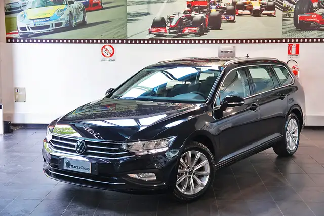 Volkswagen Passat 2.0 TDI SCR EVO Variant Business - ADAS/APP/NAVI/LED