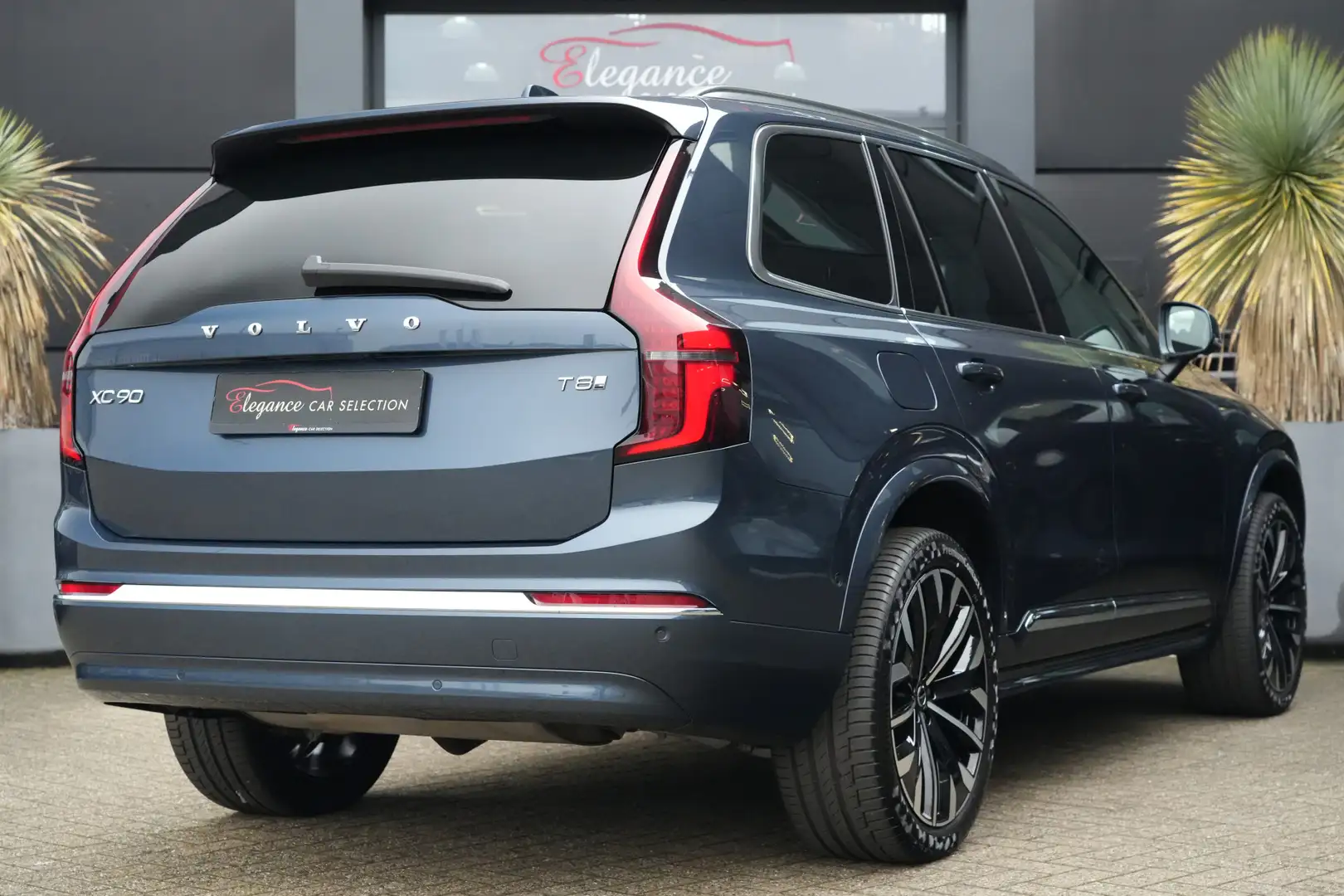 Volvo XC90 2.0 T8 Plug-in hybrid AWD Ultra Bright 455pk Panor Bleu - 2