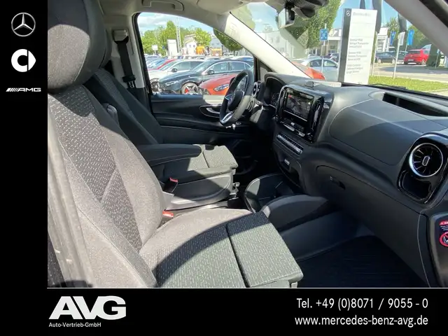 Mercedes-Benz Vito view 9