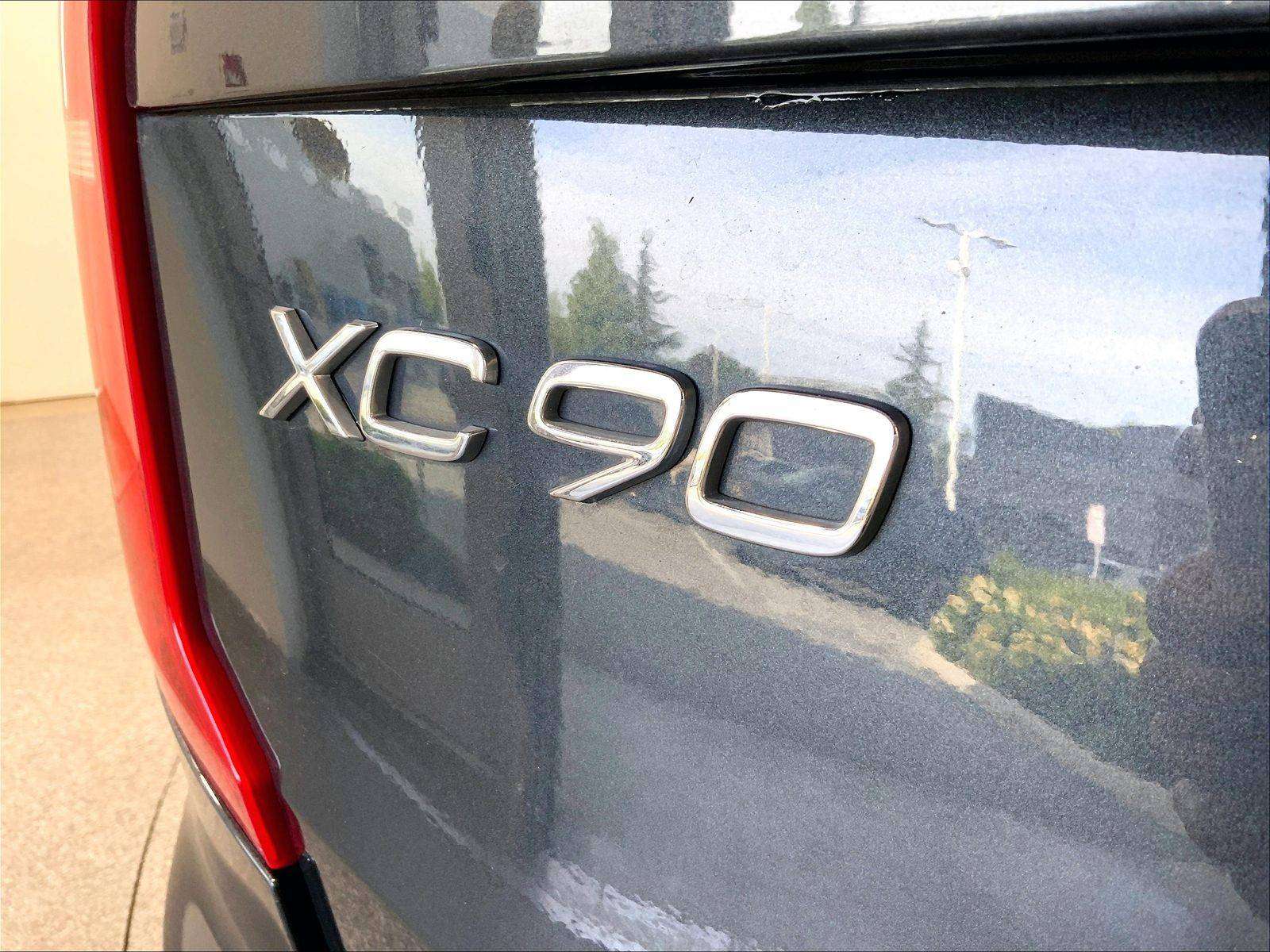 2019 Volvo XC90 T8 Momentum, Comes with Winter Wheel Set! thumb 14