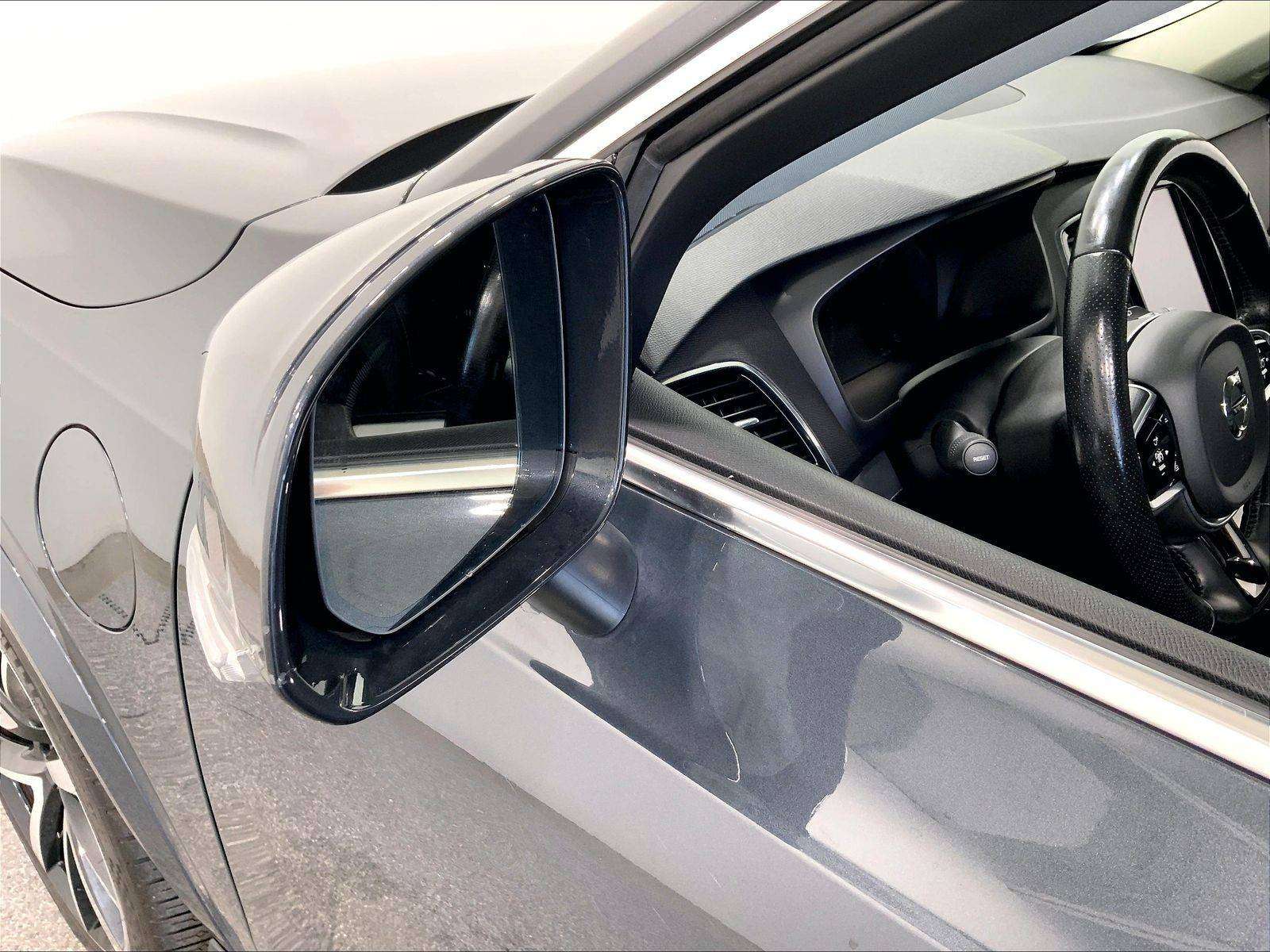 2019 Volvo XC90 T8 Momentum, Comes with Winter Wheel Set! thumb 12