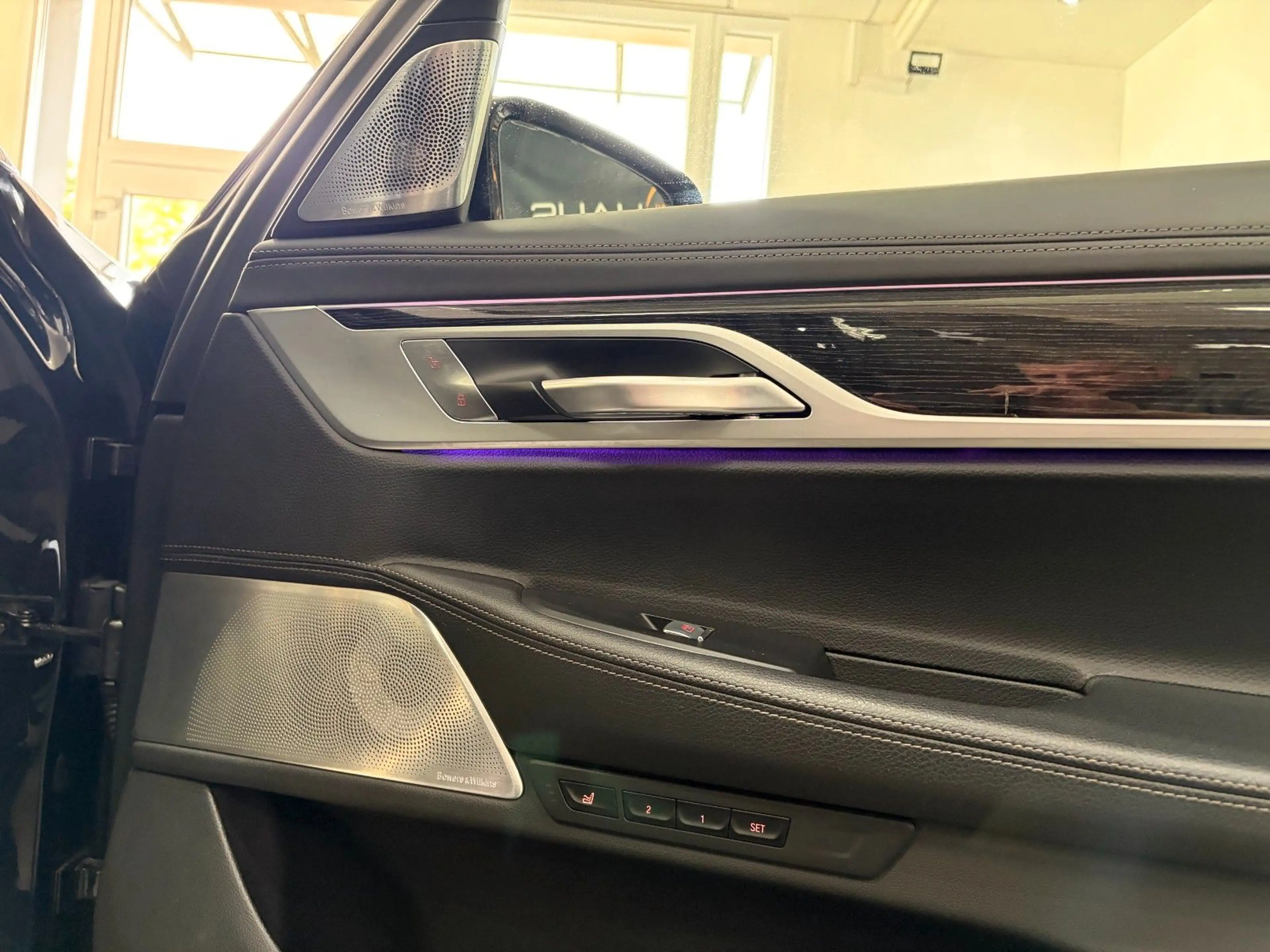 BMW 750 i xDrive*M-Sport*B&W*Bowers*Laser*M-Perf-AGA* — photo 41