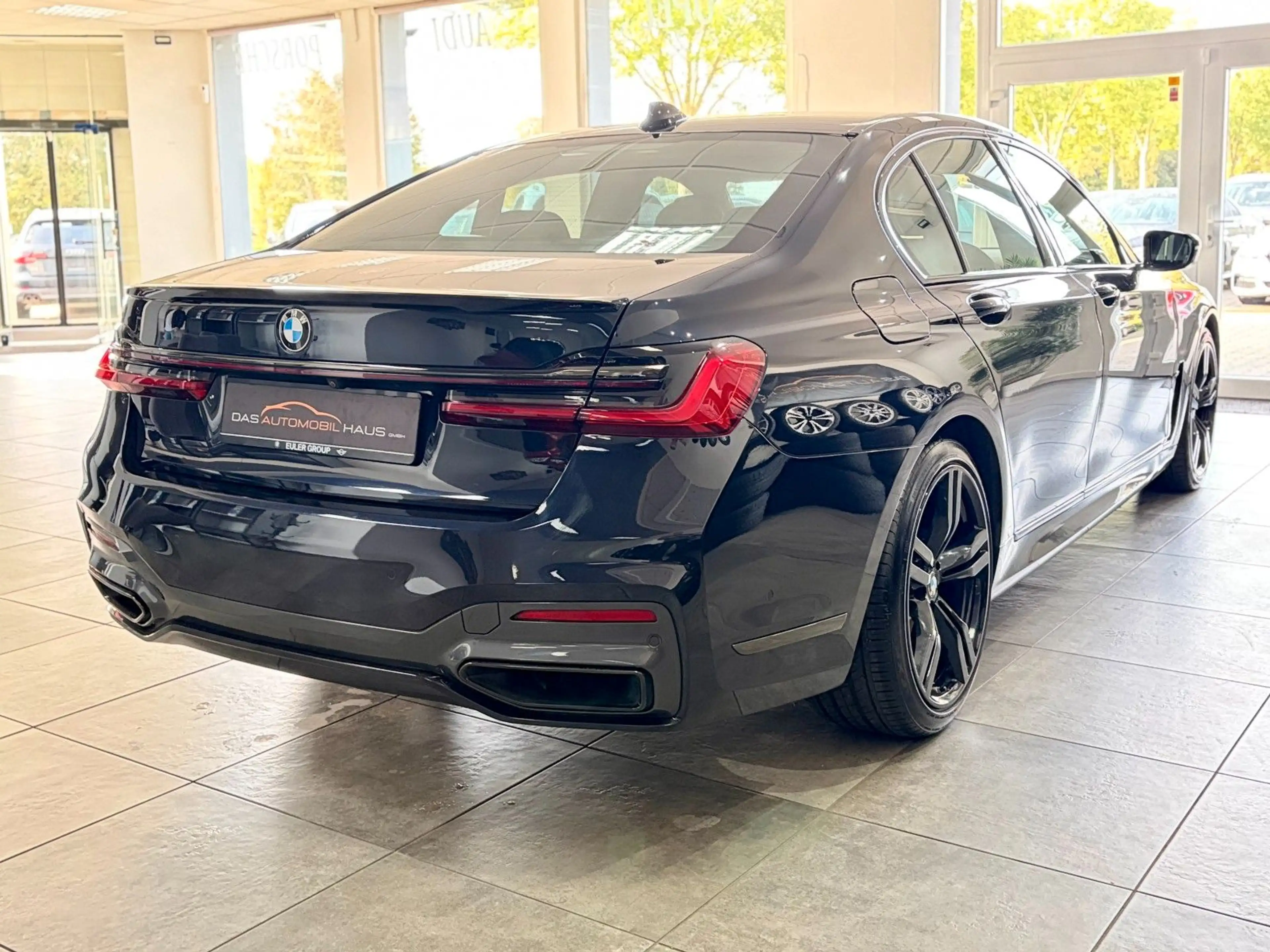 BMW 750 i xDrive*M-Sport*B&W*Bowers*Laser*M-Perf-AGA* — photo 13