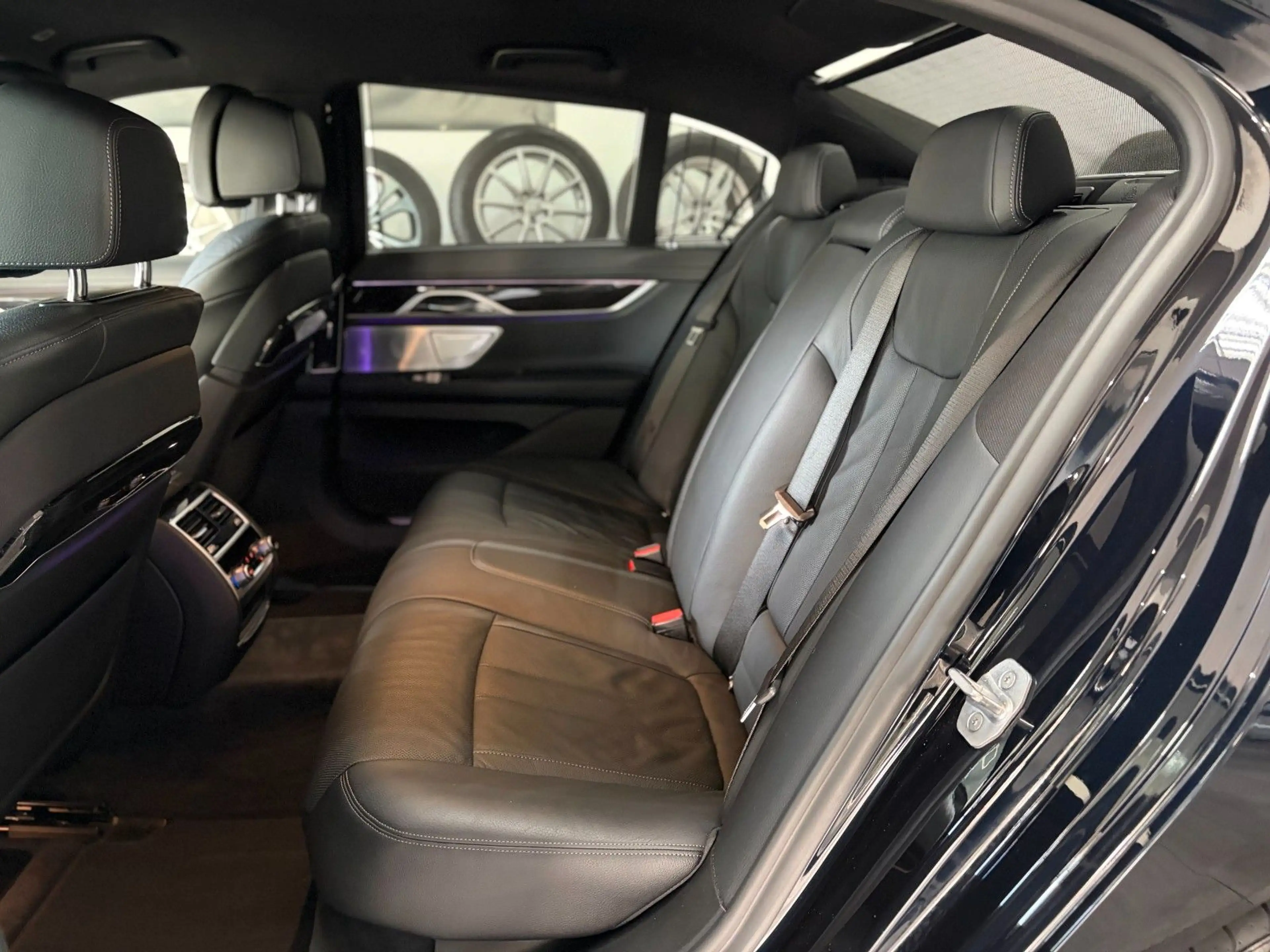 BMW 750 i xDrive*M-Sport*B&W*Bowers*Laser*M-Perf-AGA* — photo 28