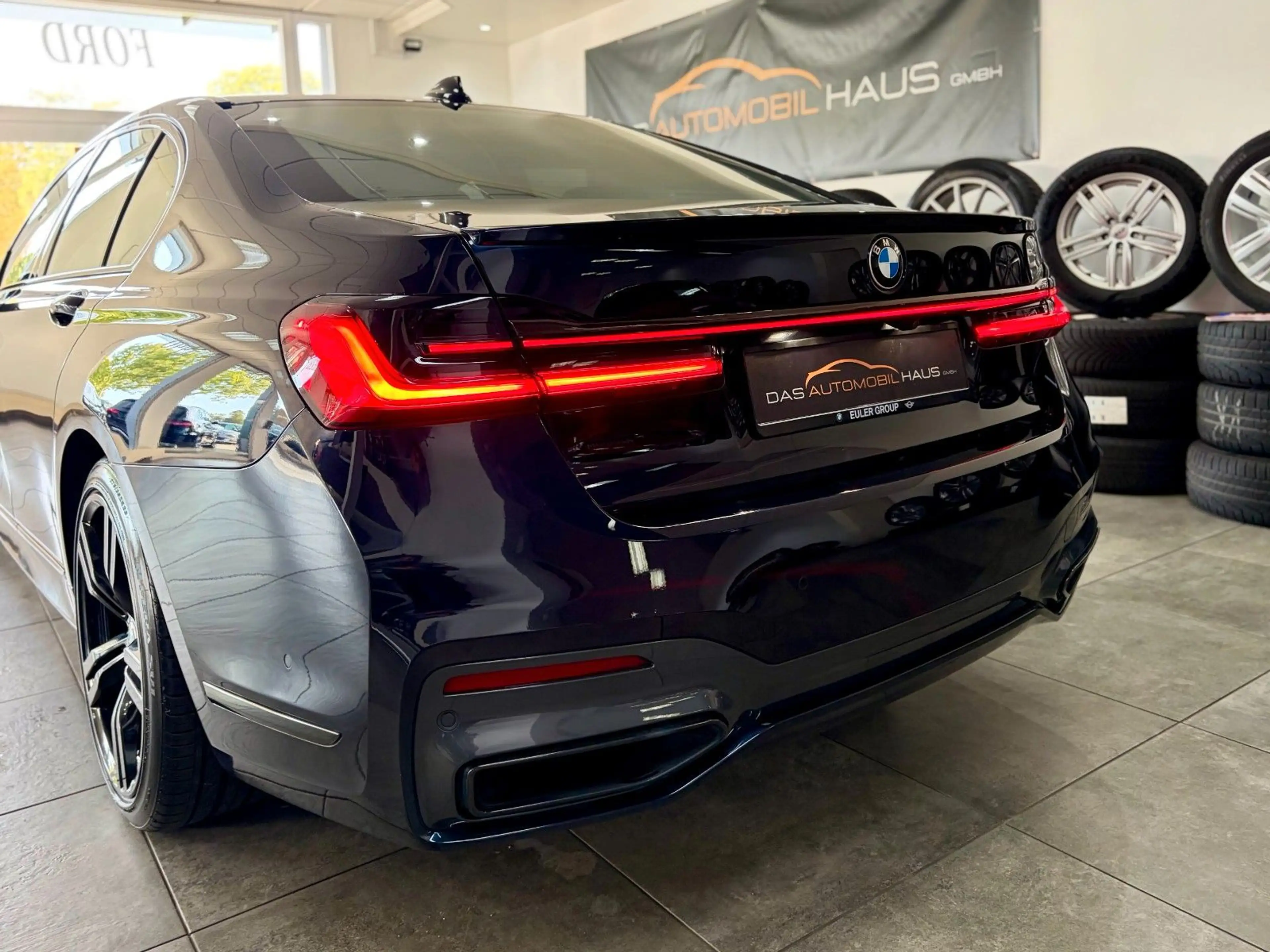 BMW 750 i xDrive*M-Sport*B&W*Bowers*Laser*M-Perf-AGA* — photo 9