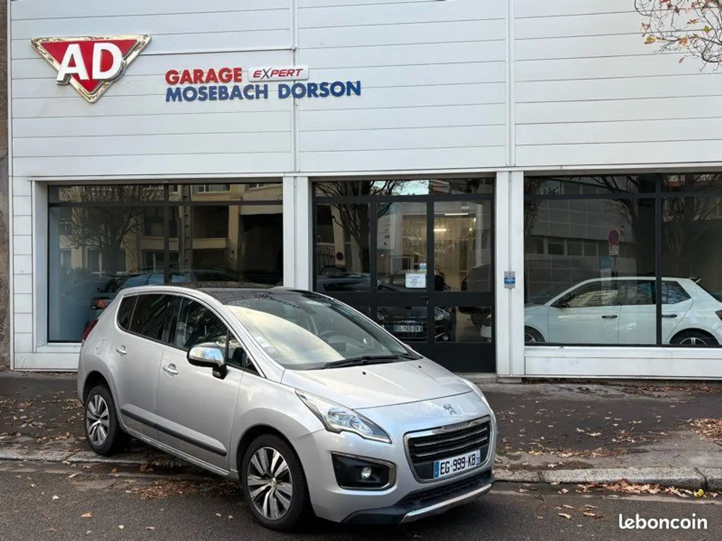 Peugeot 3008 allure 1.2 130cv toit panoramique caméra gps Gris - 1