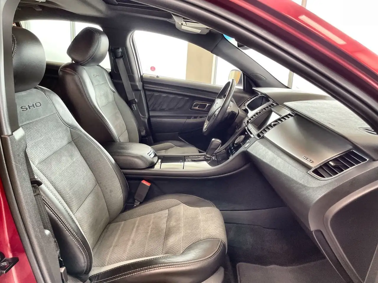 Ford Taurus снимка Ford Taurus
