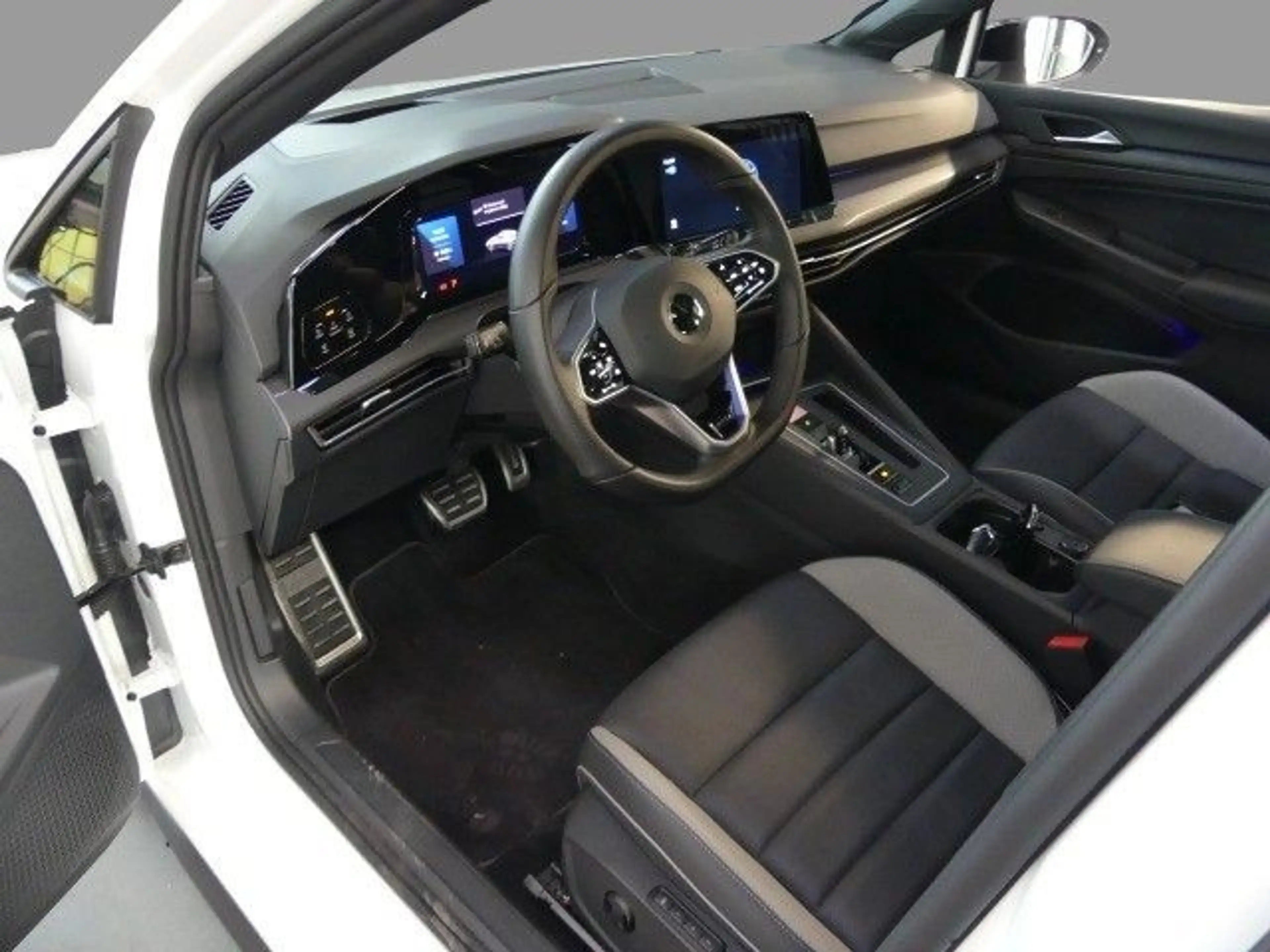 Volkswagen Golf GTE VIII 1.4 eHybrid GTE Leder HeadUp DCC AHK P — photo 5