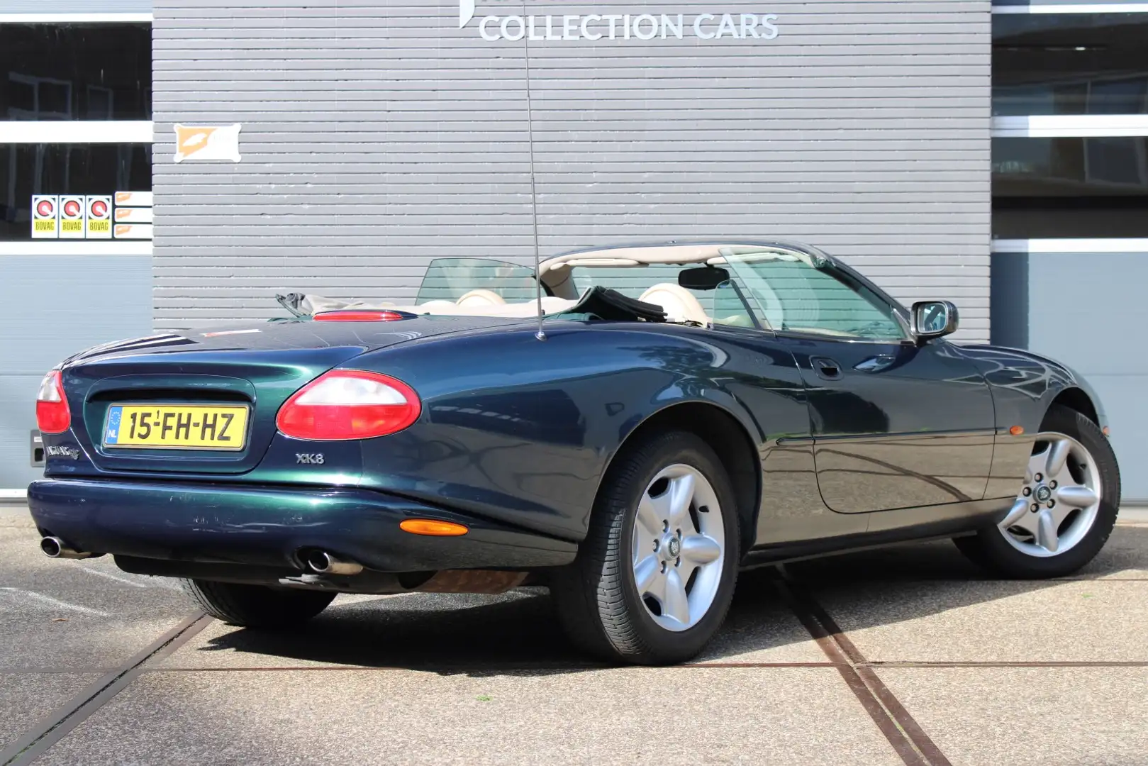 Jaguar XK8 4.0 V8 Convertible Youngtimer Zelená - 2