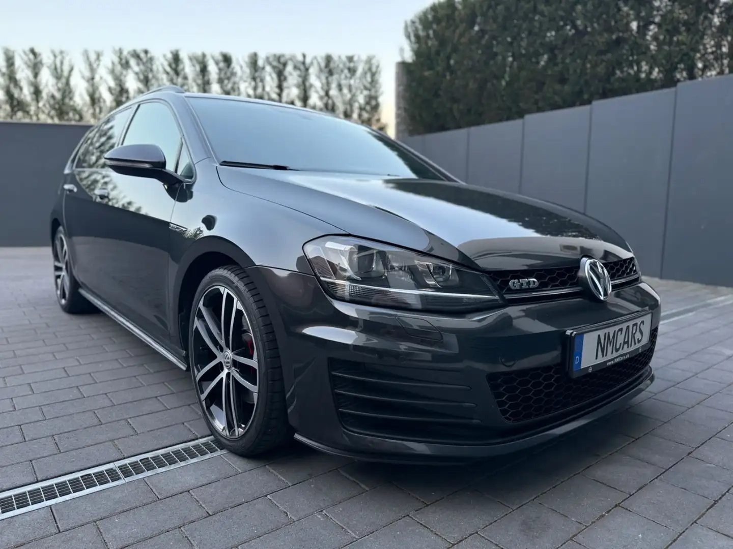 Volkswagen Golf VII Variant GTD/PANORAMA/STANDHEIZUNG/AHK Grau - 1
