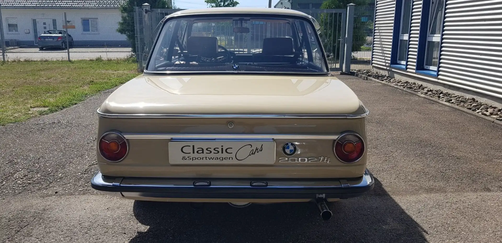 BMW 2002 tii Bej - 2