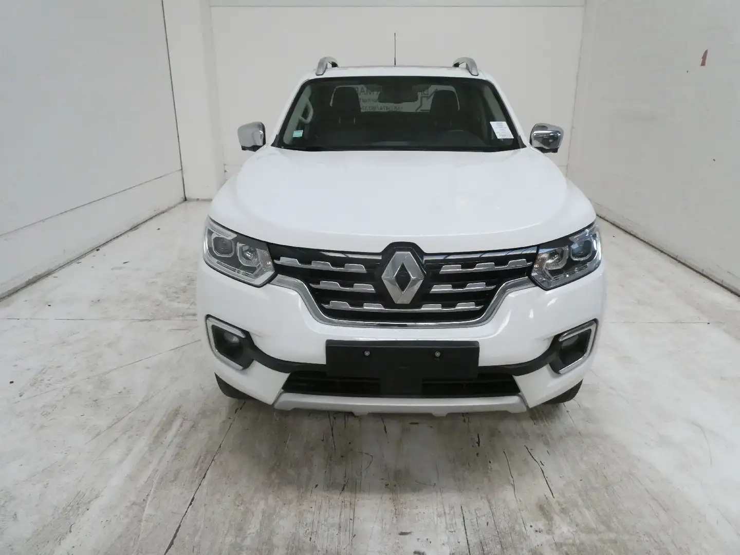 Renault Alaskan 2.3d ----4x4 Blanco - 2