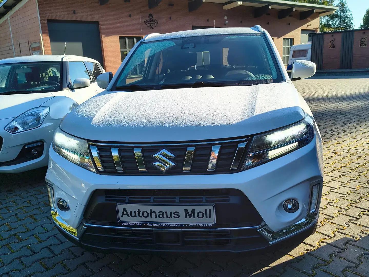 Suzuki Vitara Comfort 1,4 4x4 Weiß - 1