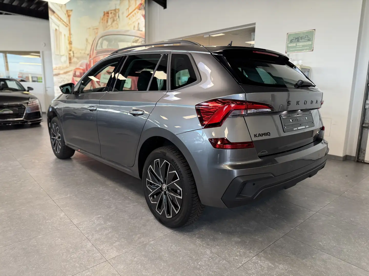 Skoda Kamiq Kamiq 1.0 TSI Ambition ! Camera ! 20258 km !! Grijs - 2