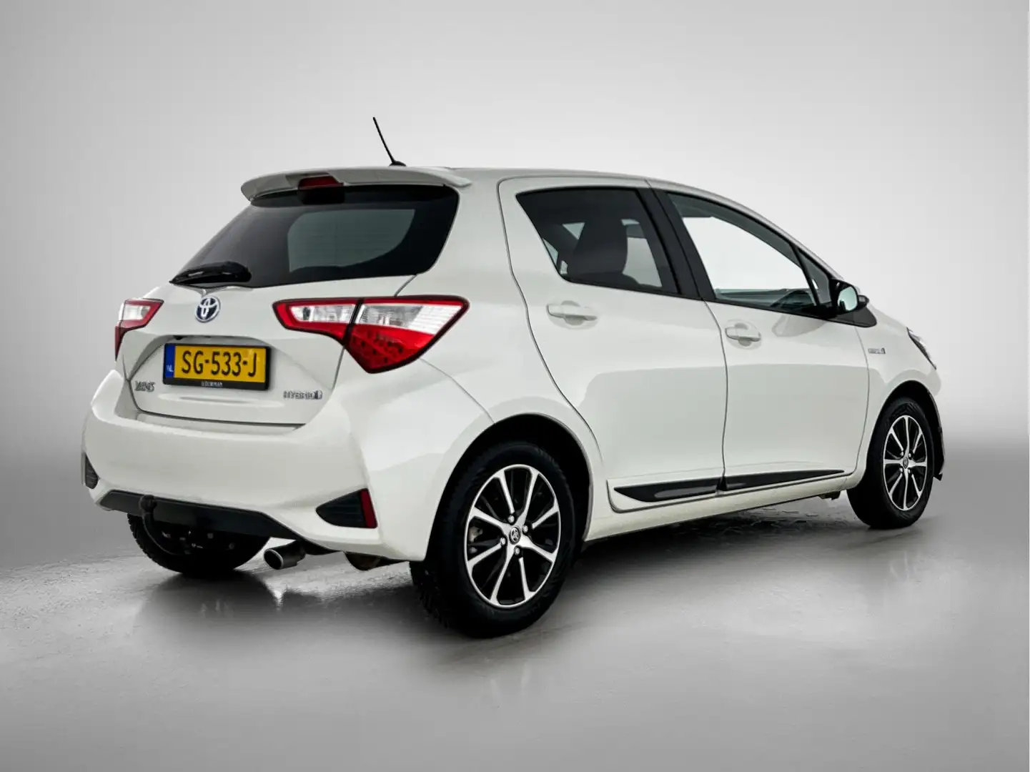 Toyota Yaris 1.5 Hybrid Design Sport | LM-velgen | Achterspoile Blanc - 2