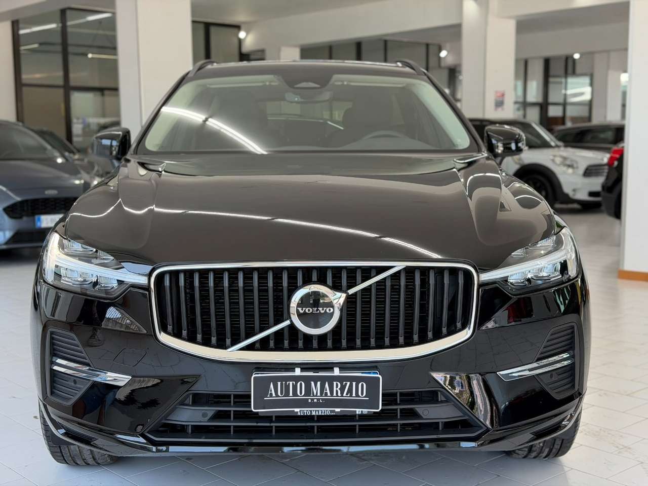 Volvo XC60 2.0 b4 Momentum Pro awd auto