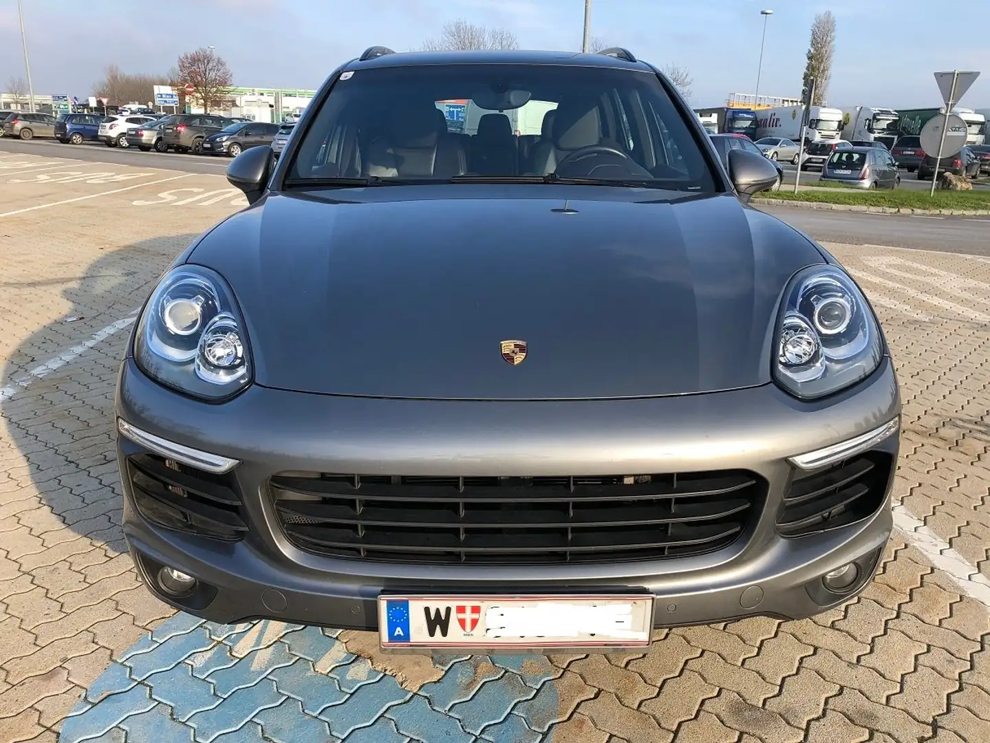 Porsche Cayenne Cayenne II S PHEV Hybrid Aut. S Grau - 2