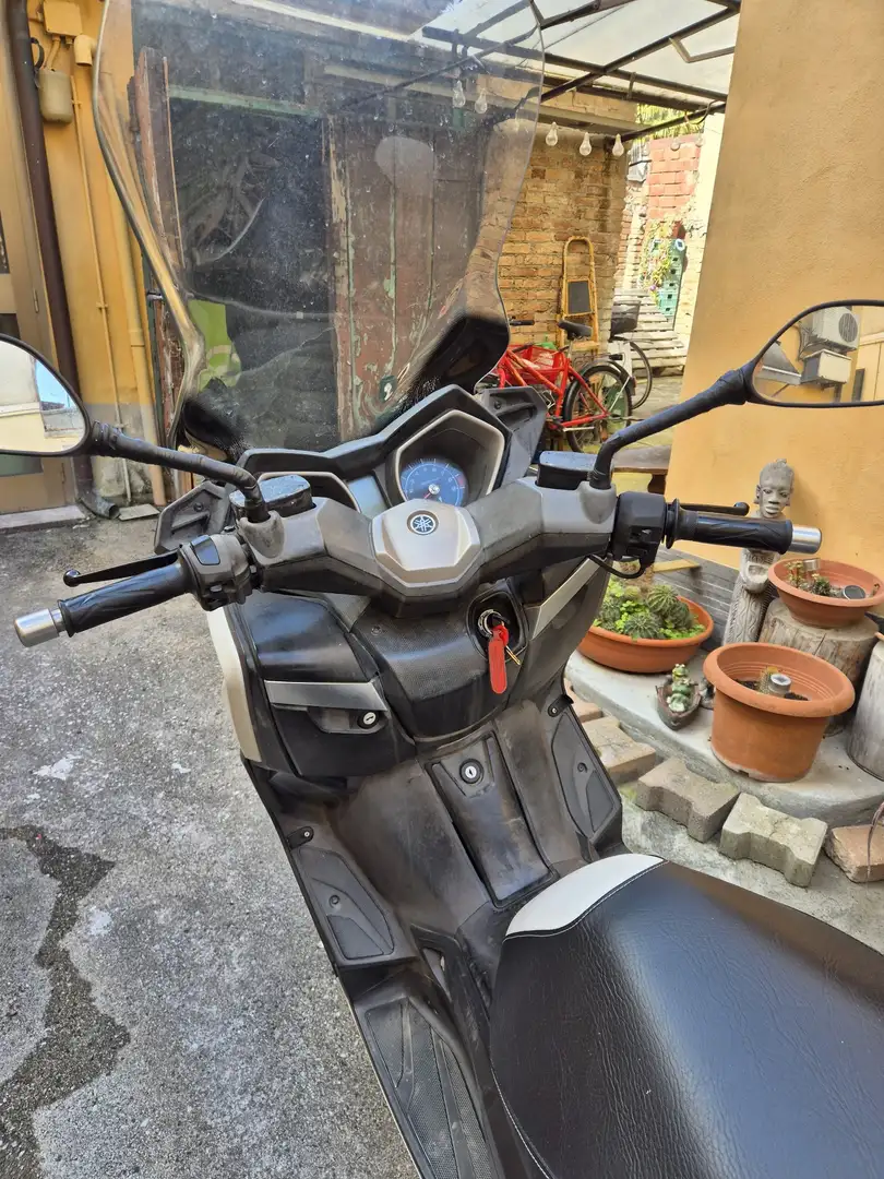 Yamaha X-Max 400 Alb - 2