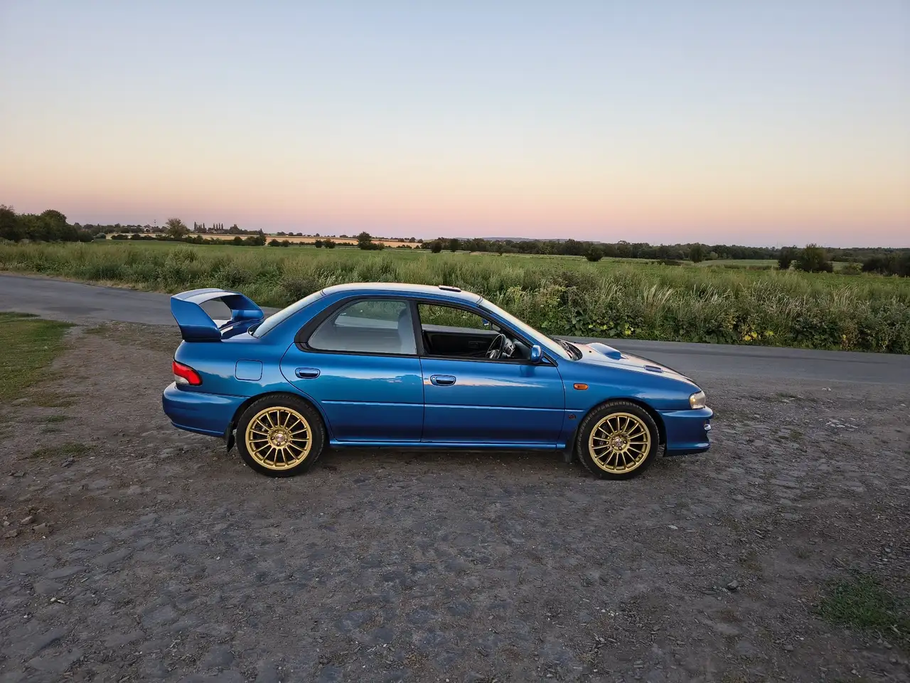 Subaru Impreza 2.0 4WD GT, foto 2