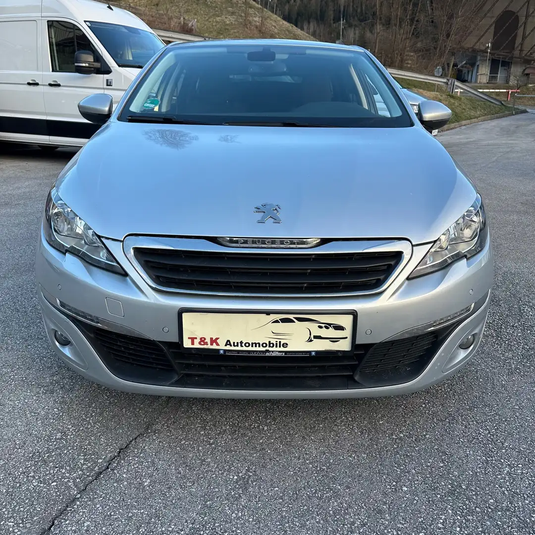 Peugeot 308 SW 1,6 BlueHDi 100 Style S&S Silber - 2