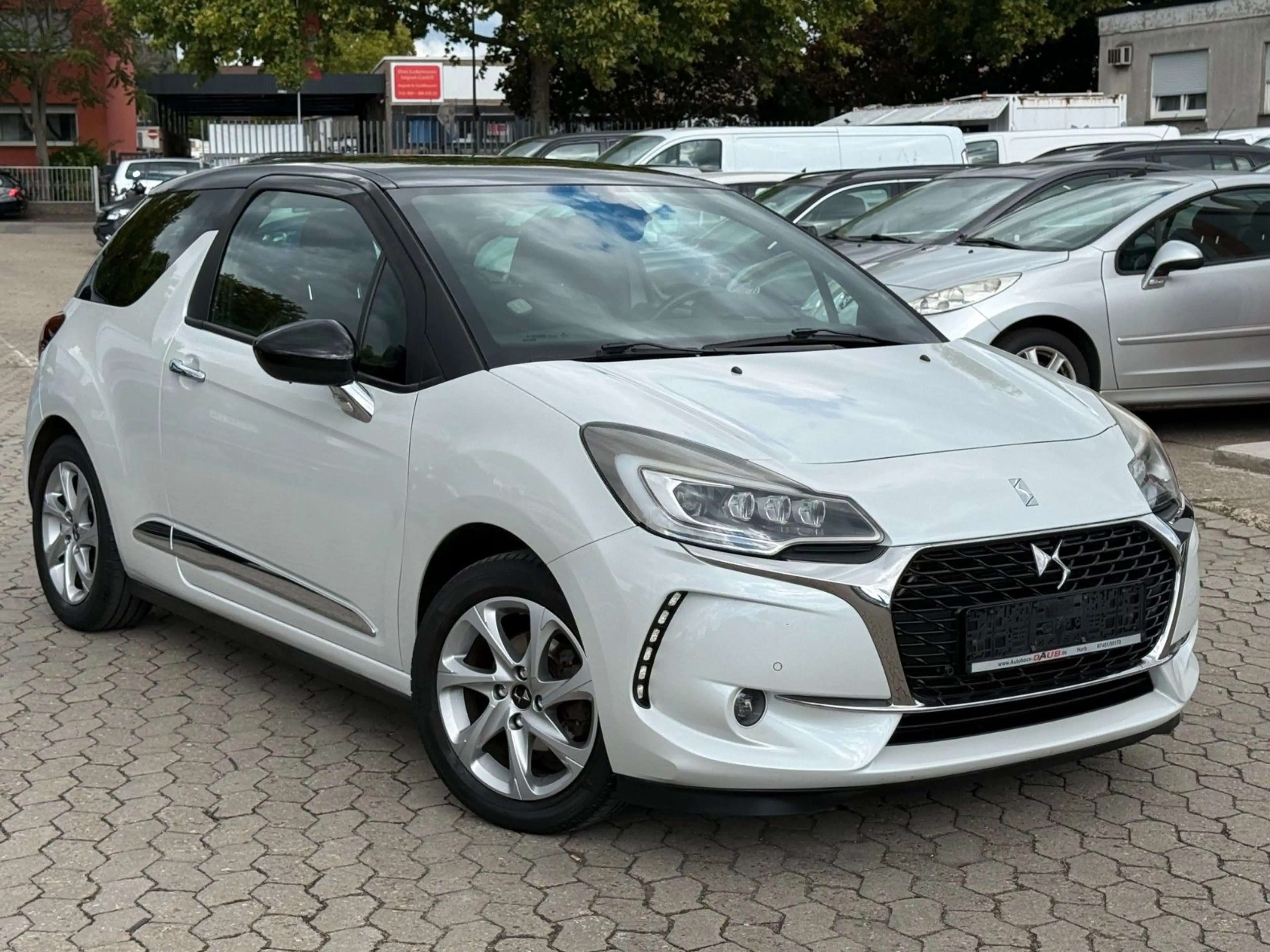 Citroen DS3 SPORTCHIC / AUTOMATIK / KAMERA / UNFALLFREI